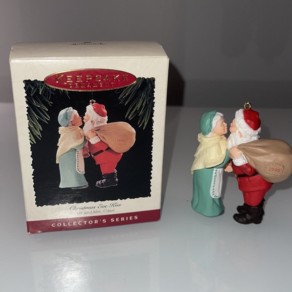 Mr and Mrs Clause Hallmark Ornament Bundle - Picture 6 of 7